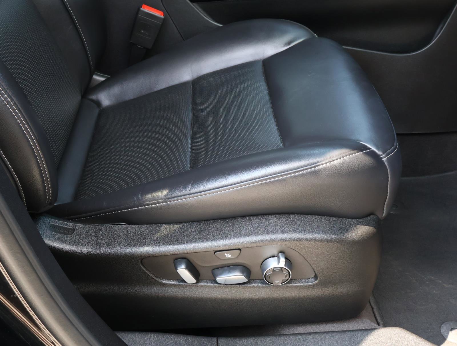 2024 Cadillac XT4 Premium Luxury photo 23