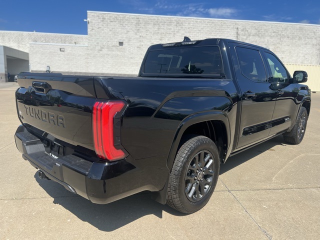 2023 Toyota Tundra Platinum CrewMax photo 4
