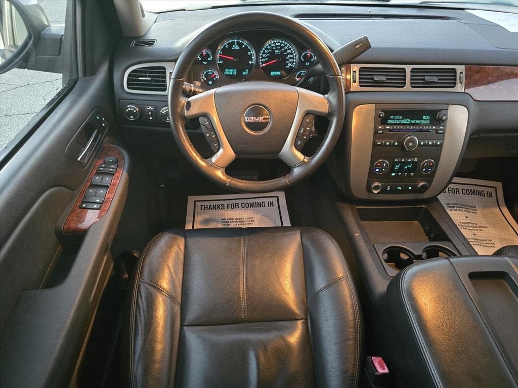 2009 Gmc Yukon SLT photo 3