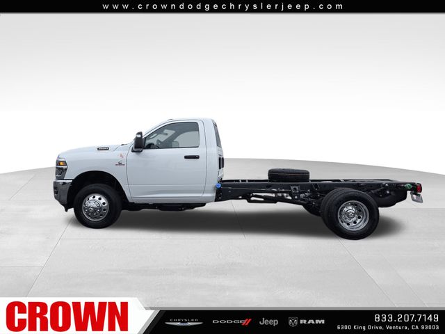 2025 Ram 3500 Tradesman photo 2