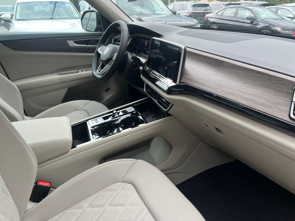 2026 Volkswagen Atlas SEL Premium R-Line photo 19