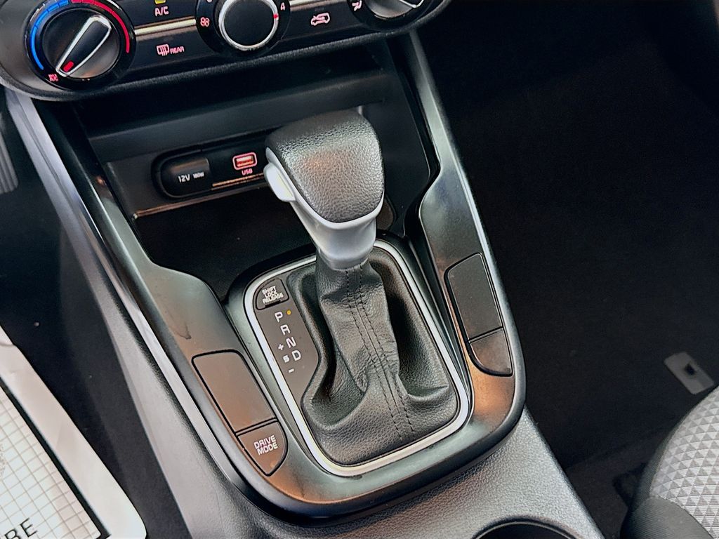 2021 Kia Soul LX photo 16