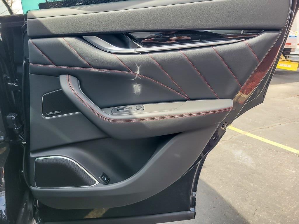2024 Maserati Levante GT photo 20