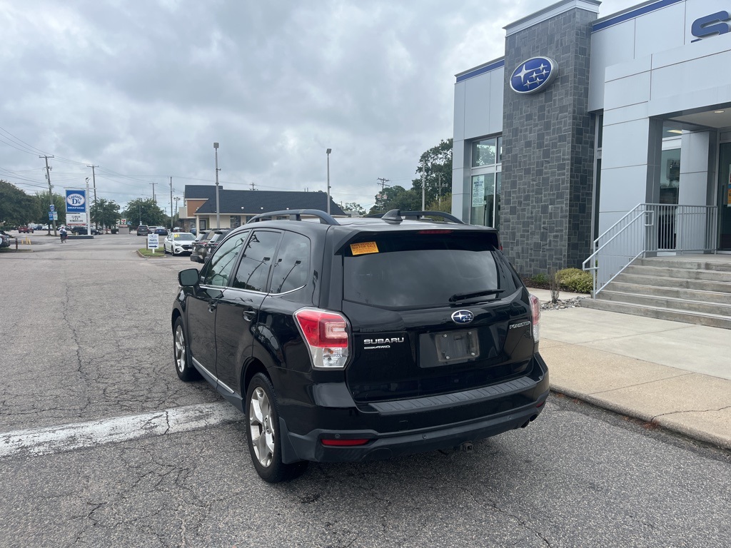 2018 Subaru Forester 2.5i Touring photo 2