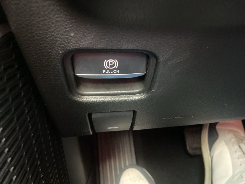 2023 Jeep Cherokee Base photo 23