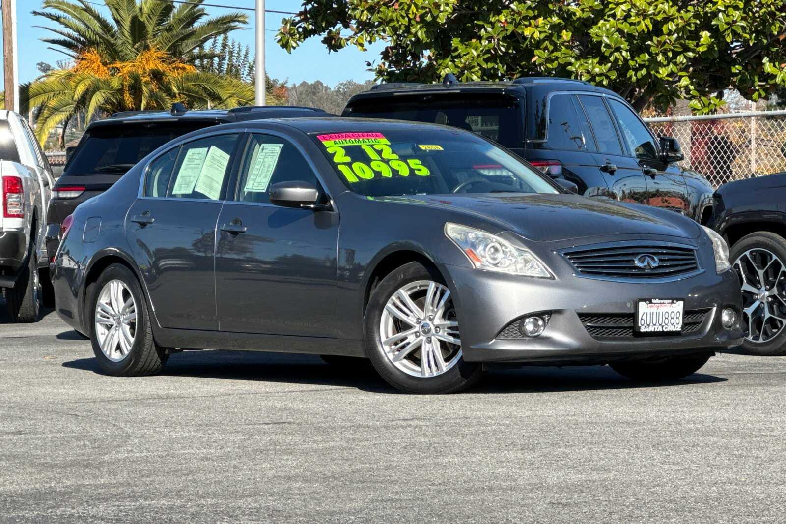 2012 Infiniti G37 Journey photo 2