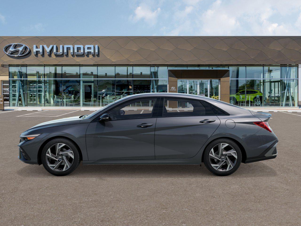 2025 Hyundai Elantra SEL Sport photo 2