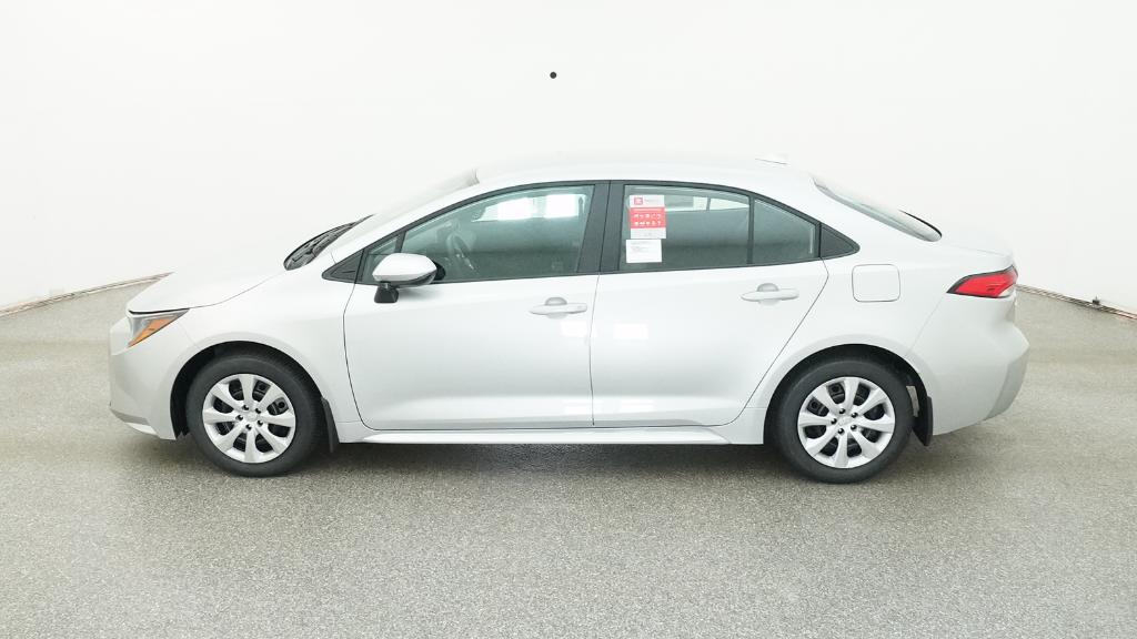 2026 Toyota Corolla LE photo 9