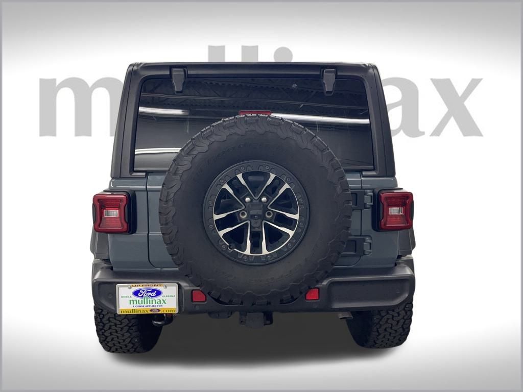 2024 Jeep Wrangler Willys photo 4