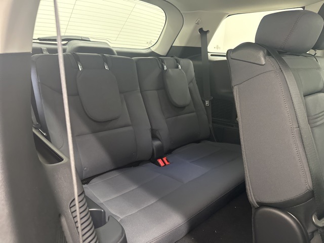 2025 Ford Explorer photo 32