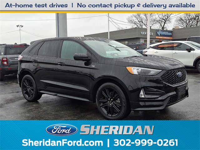 2023 Ford Edge ST-Line's photo