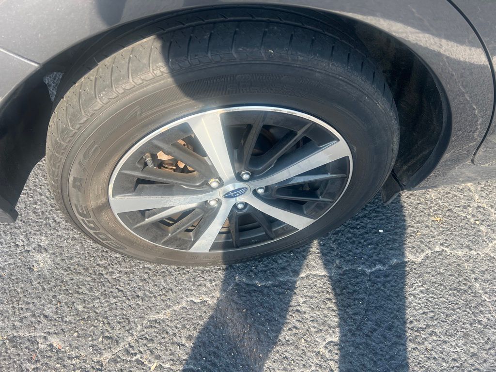 2019 Subaru Impreza 2.0i Premium photo 10