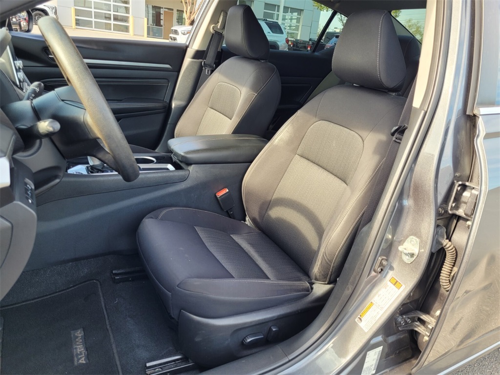 2021 Nissan Altima 2.5 SV photo 5