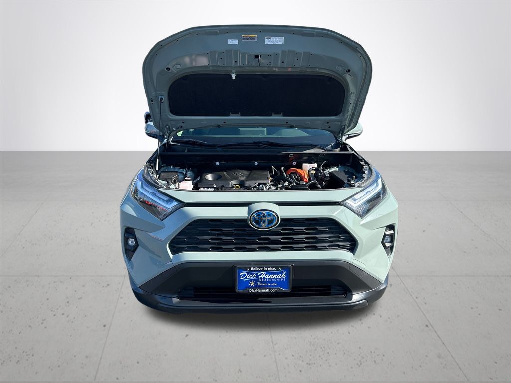 2022 Toyota RAV4 Hybrid XLE Premium photo 4