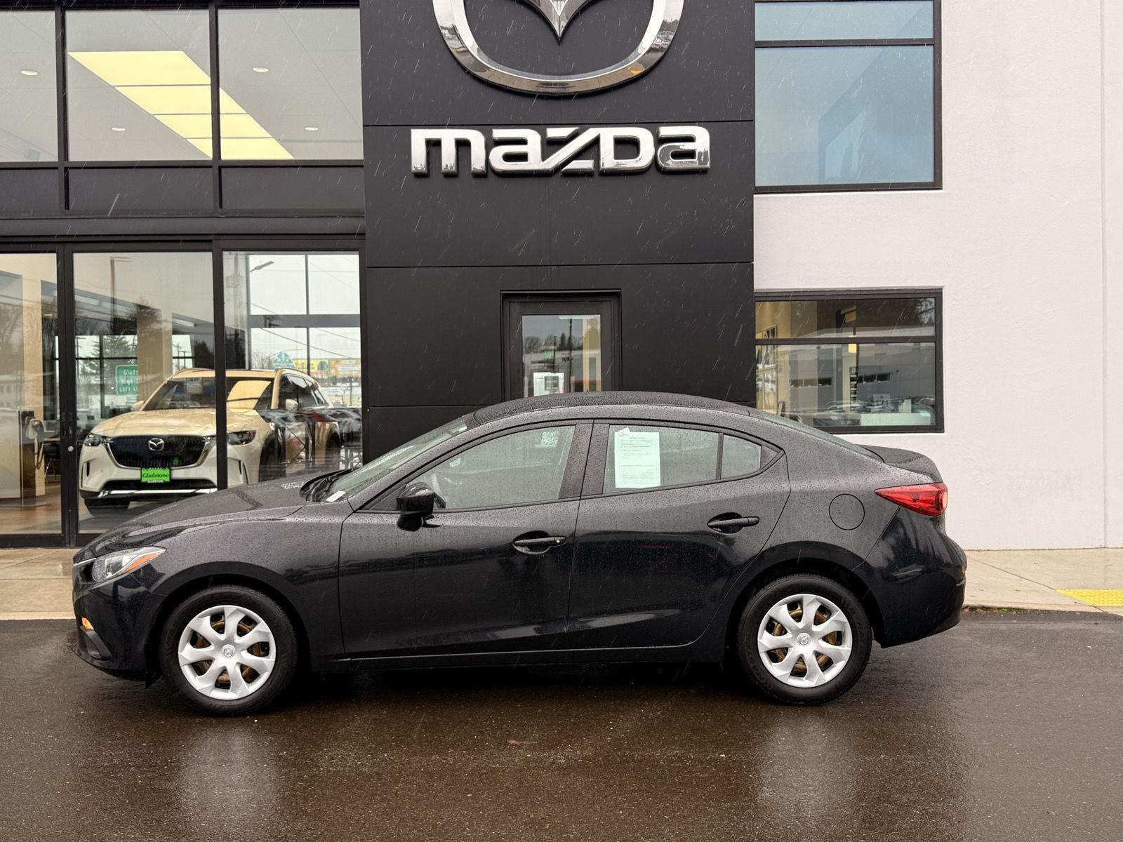 2016 Mazda MAZDA3 i Sport's photo