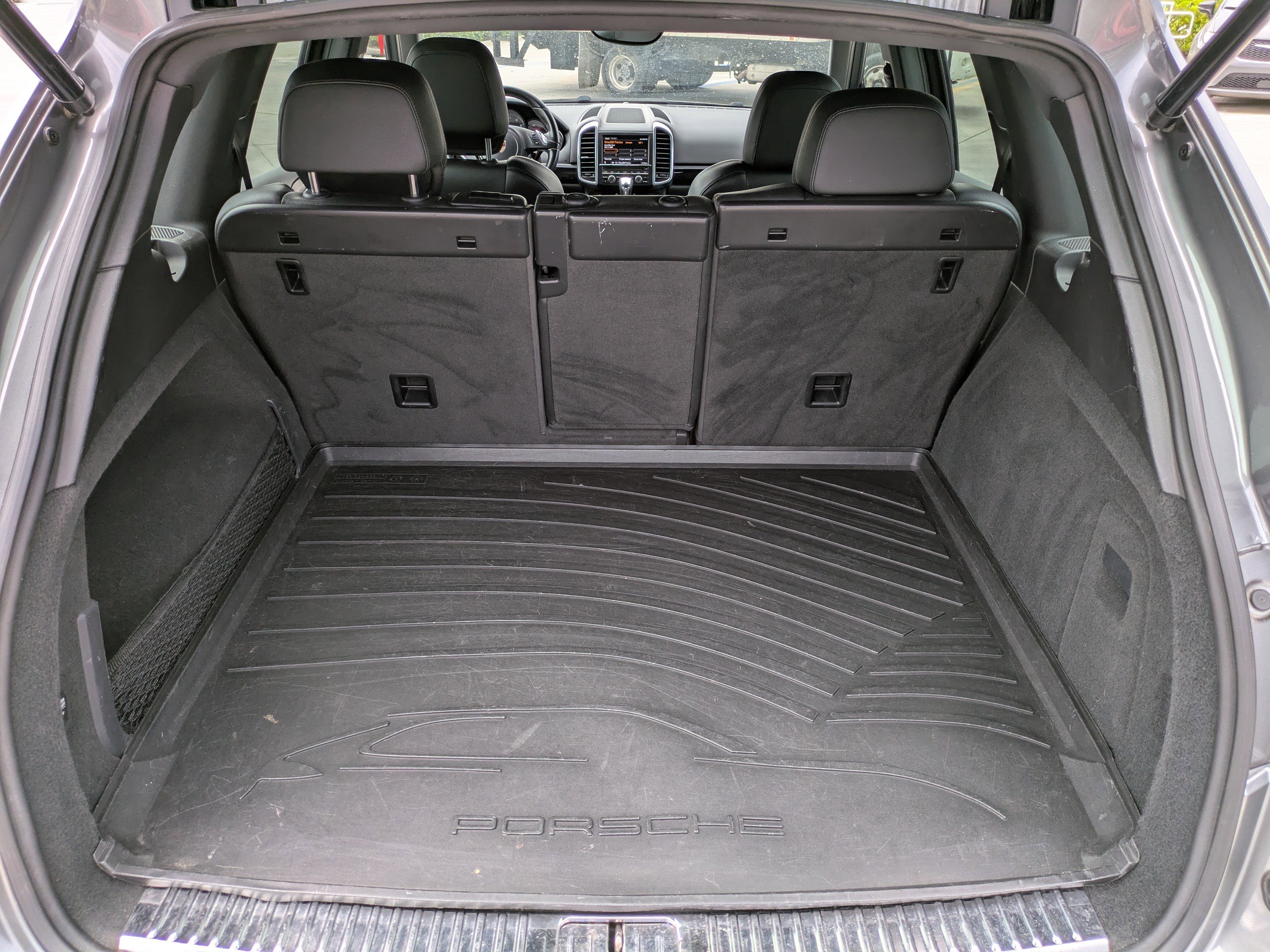 2011 Porsche Cayenne photo 15