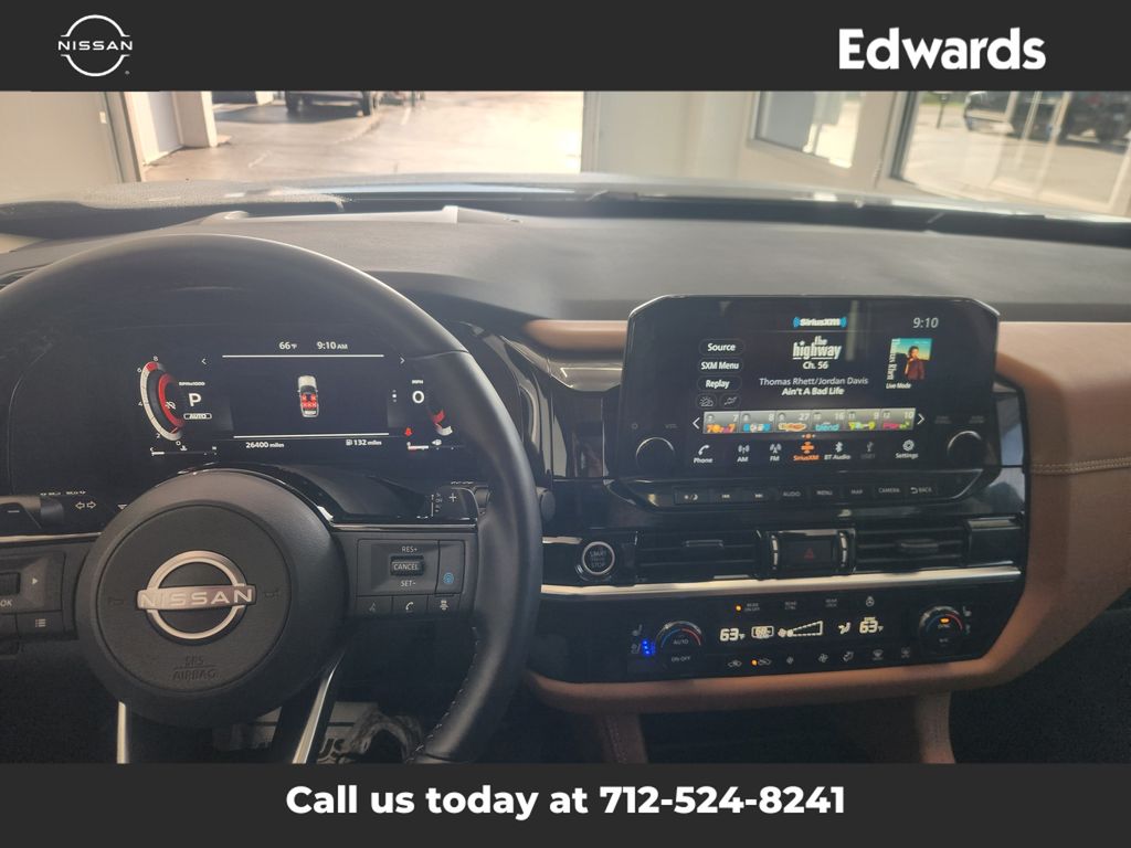 2023 Nissan Pathfinder Platinum photo 22
