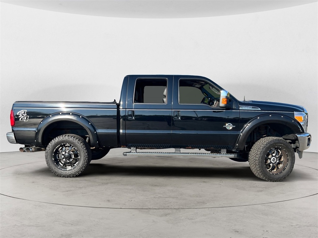 2016 Ford F-250 Lariat photo 2