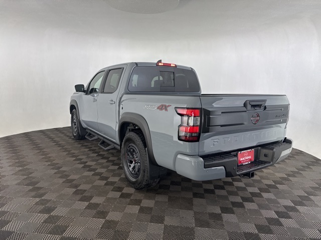 2026 Nissan Frontier Crew Cab PRO-4X photo 4