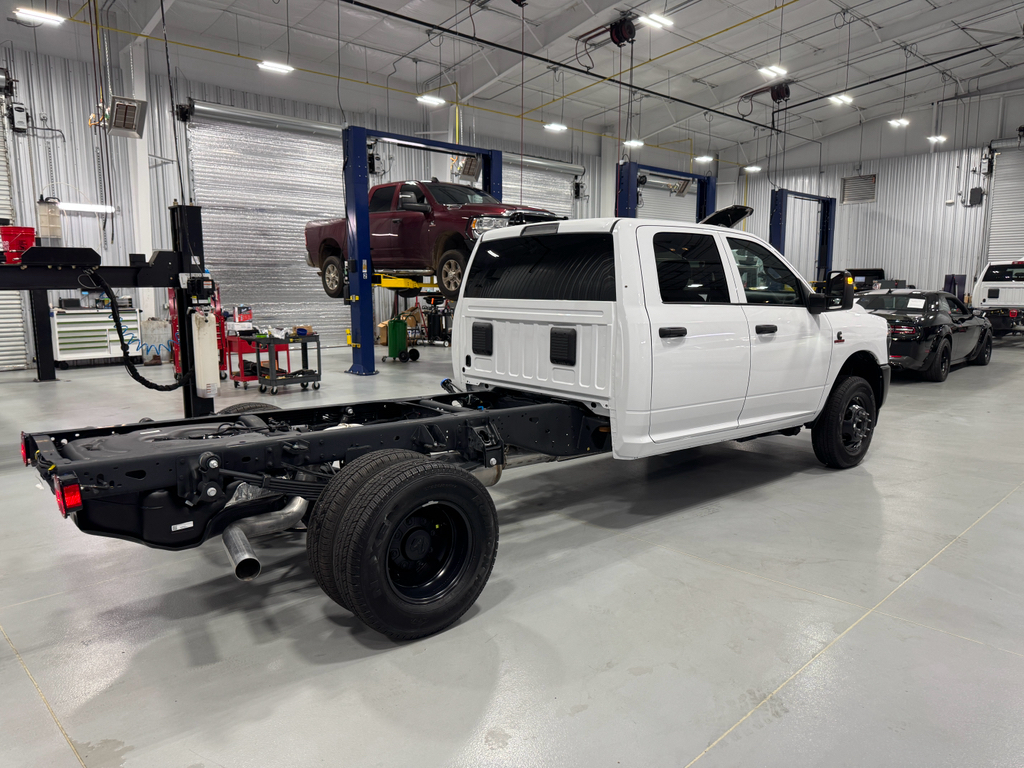 2025 Ram 3500 Tradesman photo 7
