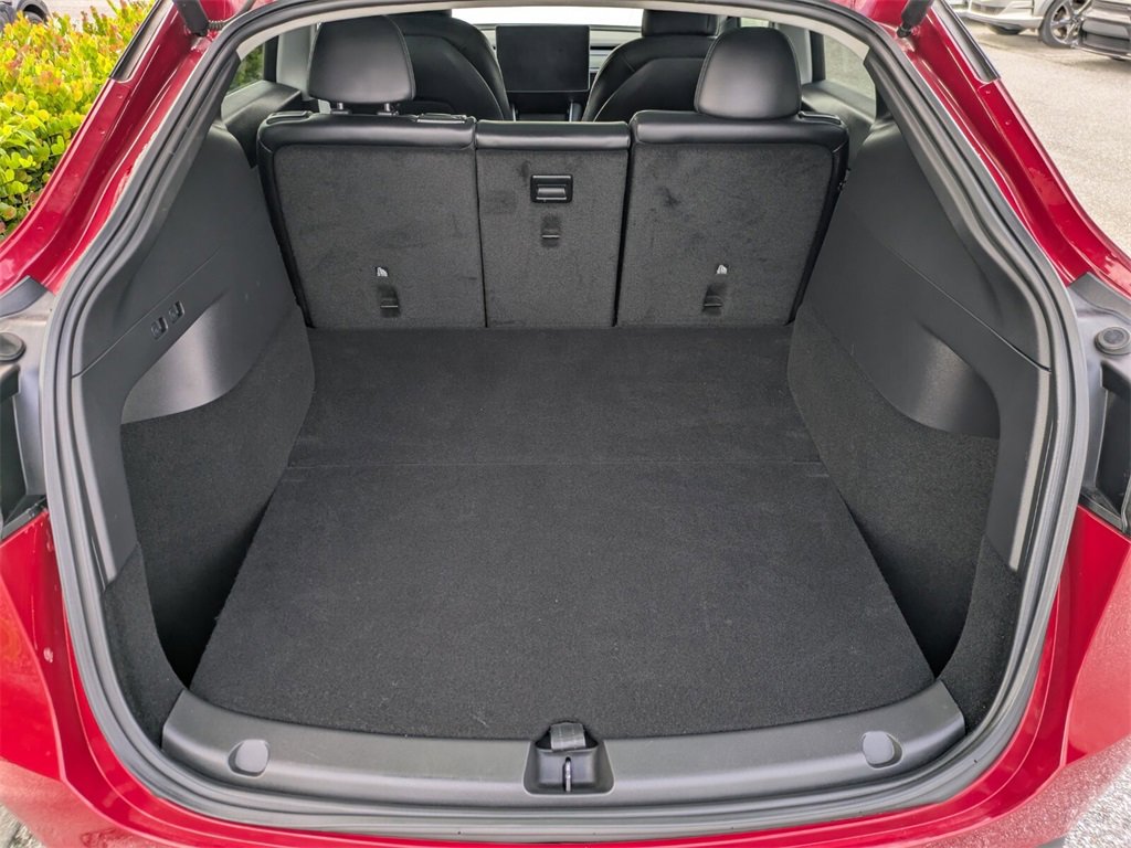 2021 Tesla Model Y Standard Range photo 17