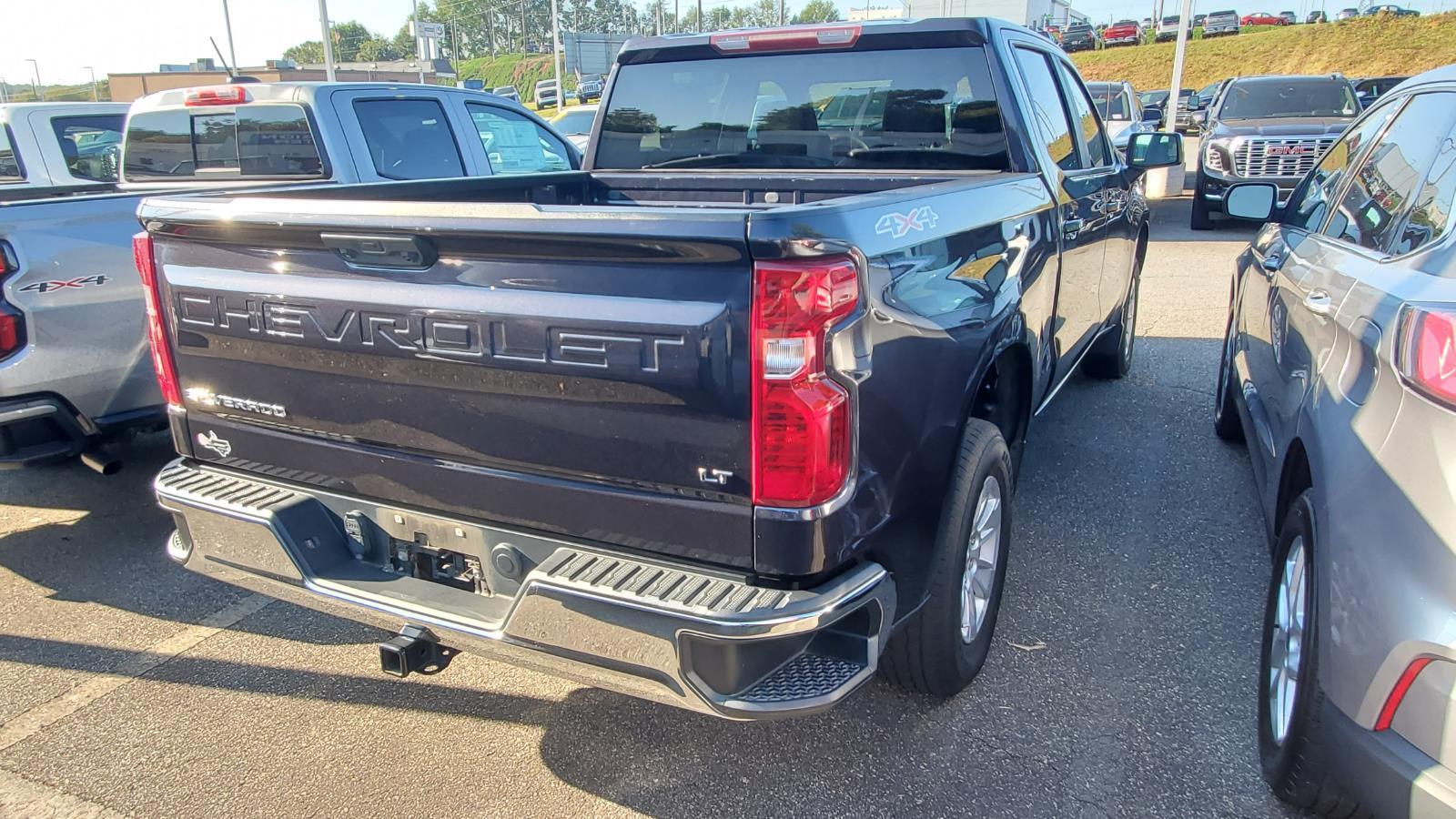 2023 Chevrolet Silverado 1500 LT photo 9