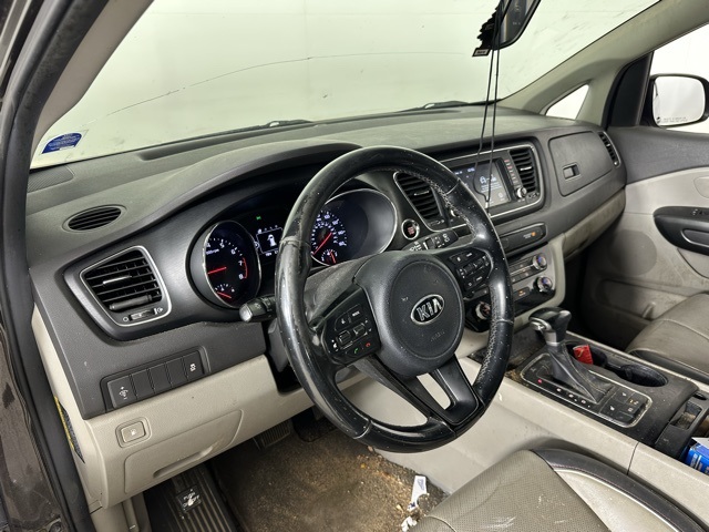 2017 Kia Sedona LX photo 17
