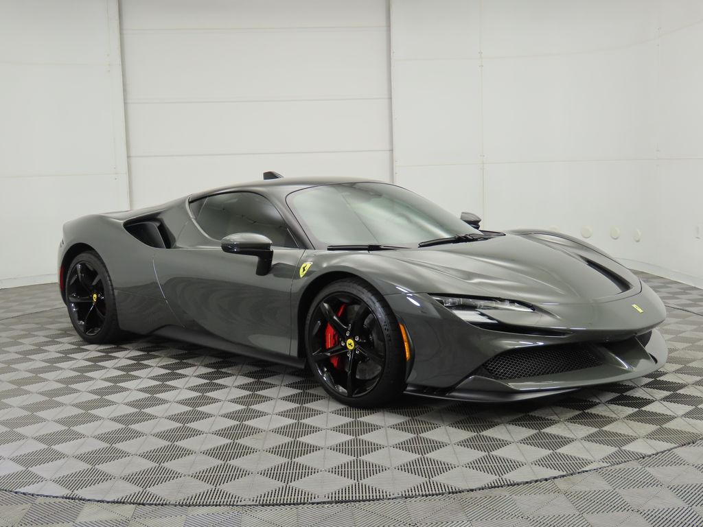 2024 Ferrari SF90 Stradale Base photo 3