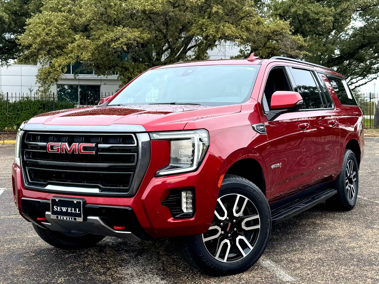 2022 GMC Yukon XL AT4's photo