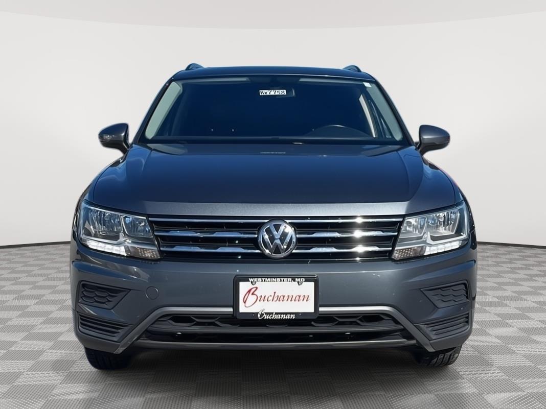 2019 Volkswagen Tiguan SEL R-Line photo 2