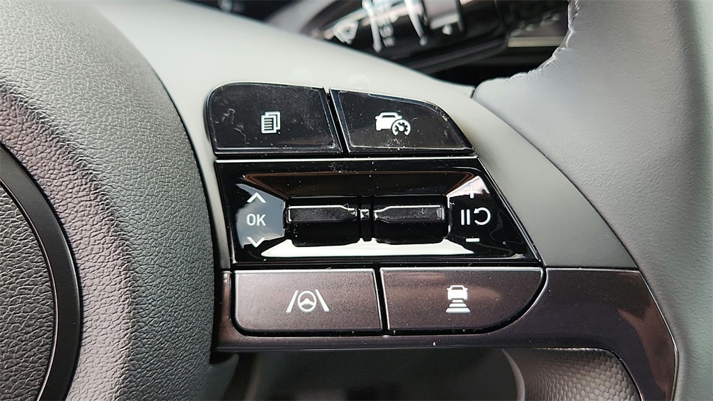 2025 Hyundai Elantra Hybrid Limited photo 22