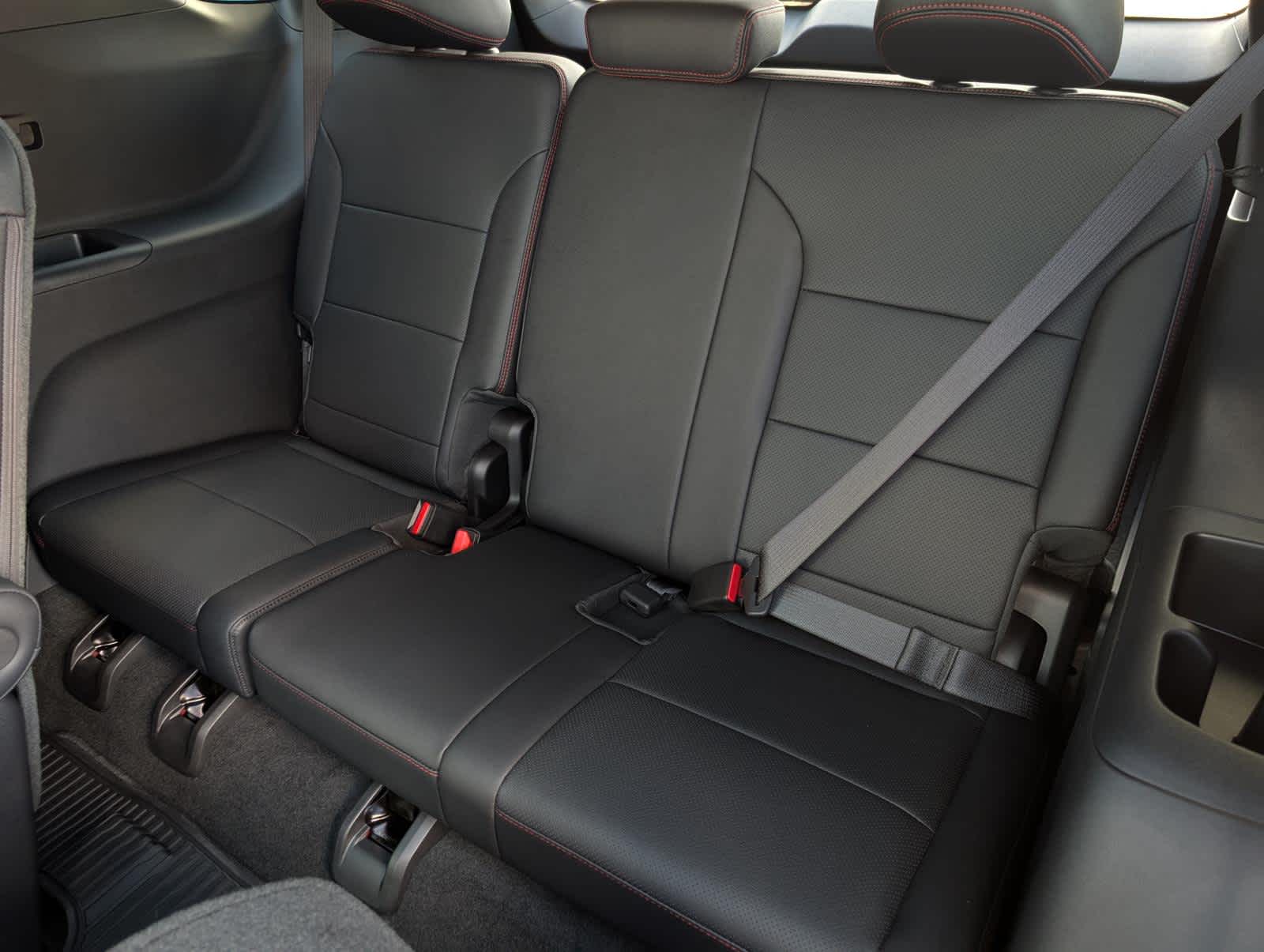 2025 Chevrolet Traverse RS photo 15