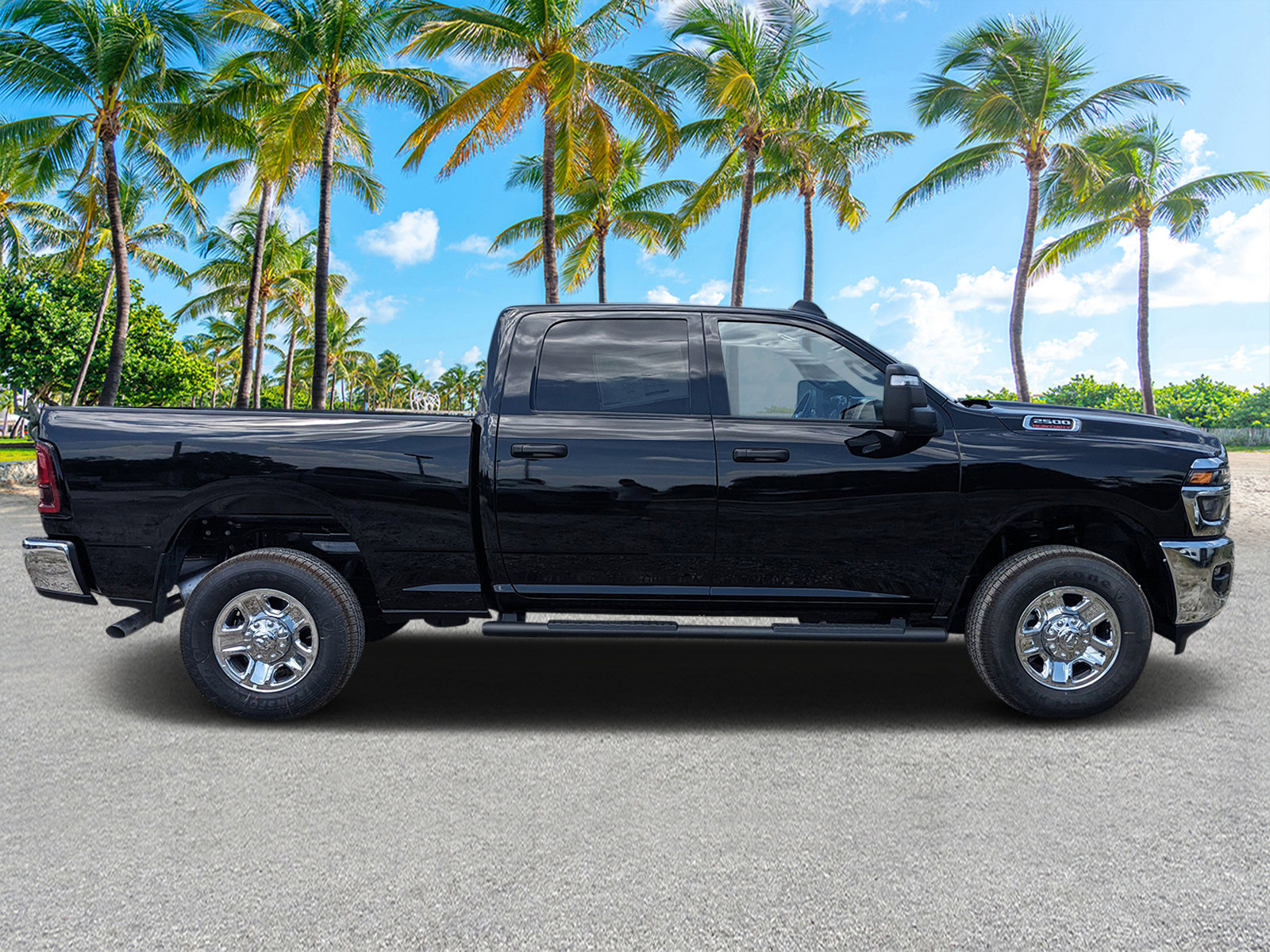 2025 Ram 2500 Tradesman photo 2