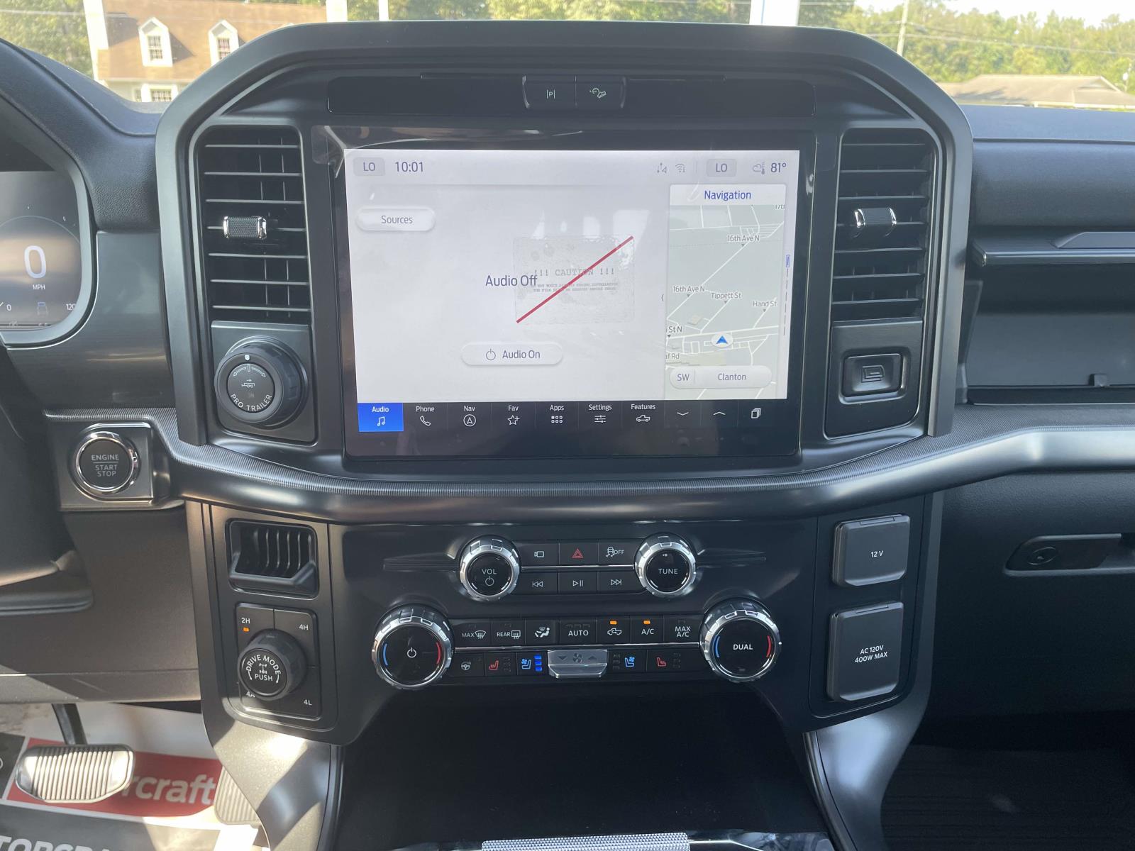 2025 Ford F-150 Lariat photo 17