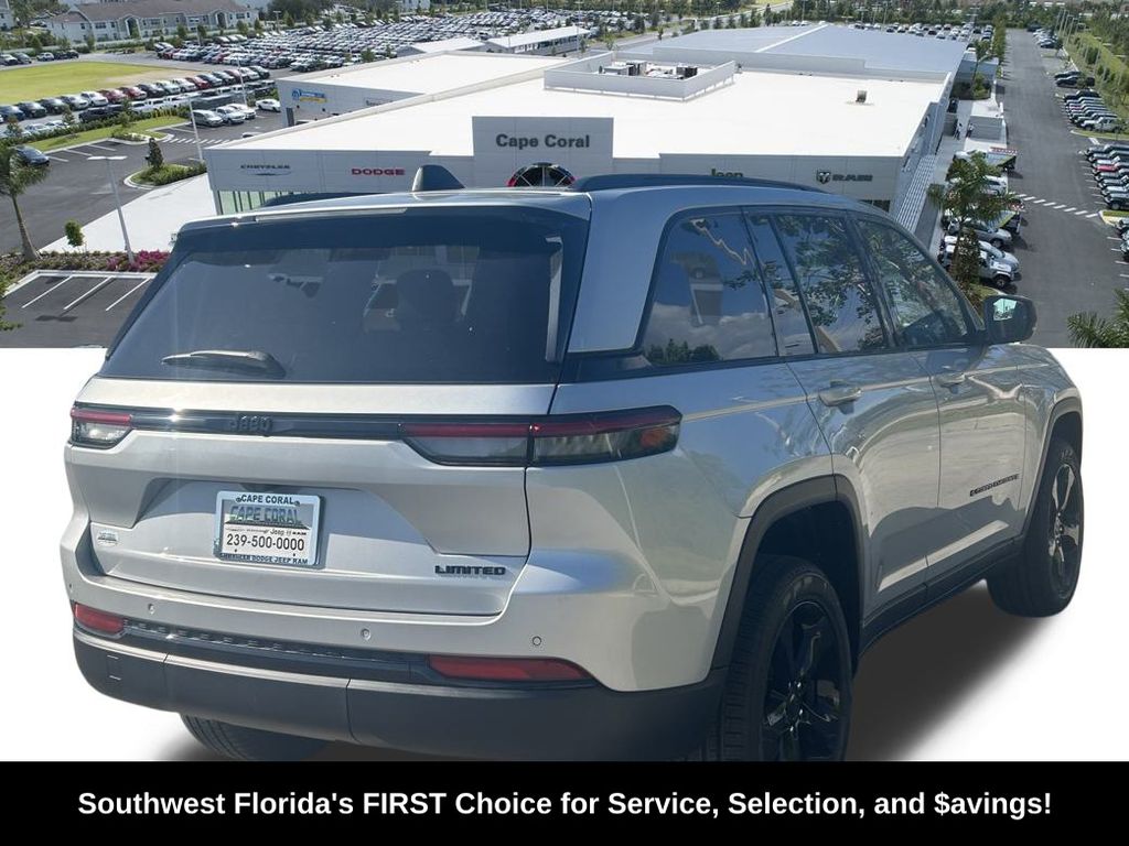 2025 Jeep Grand Cherokee Limited photo 4