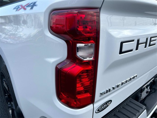 2025 Chevrolet Silverado 1500 Custom photo 10