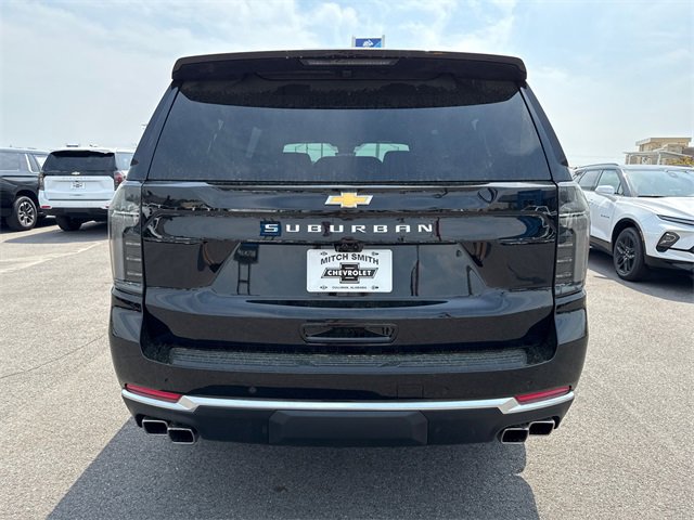 2025 Chevrolet Suburban High Country photo 4