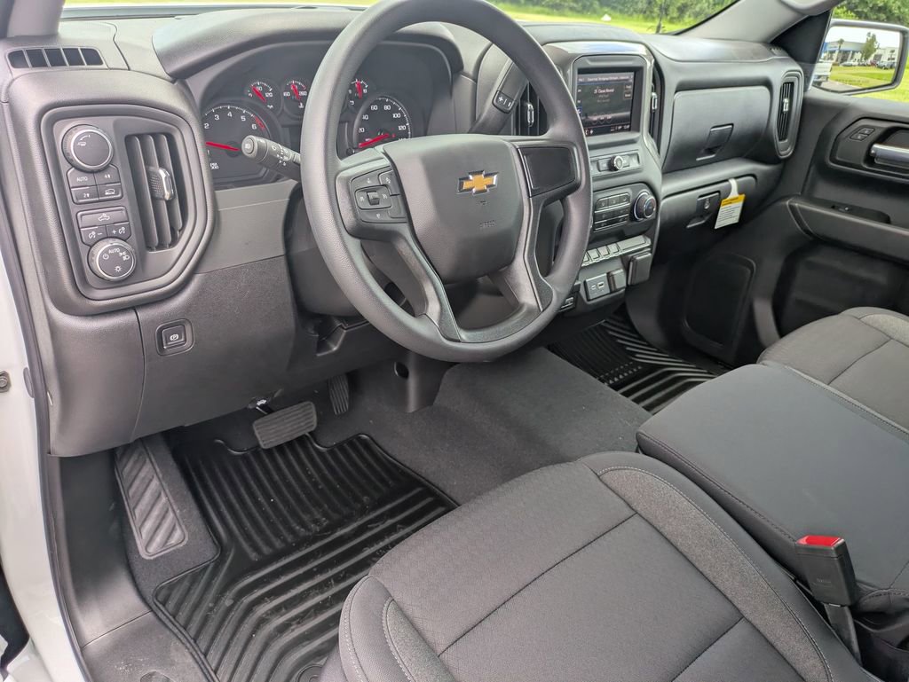 2026 Chevrolet Silverado 1500 Custom photo 9