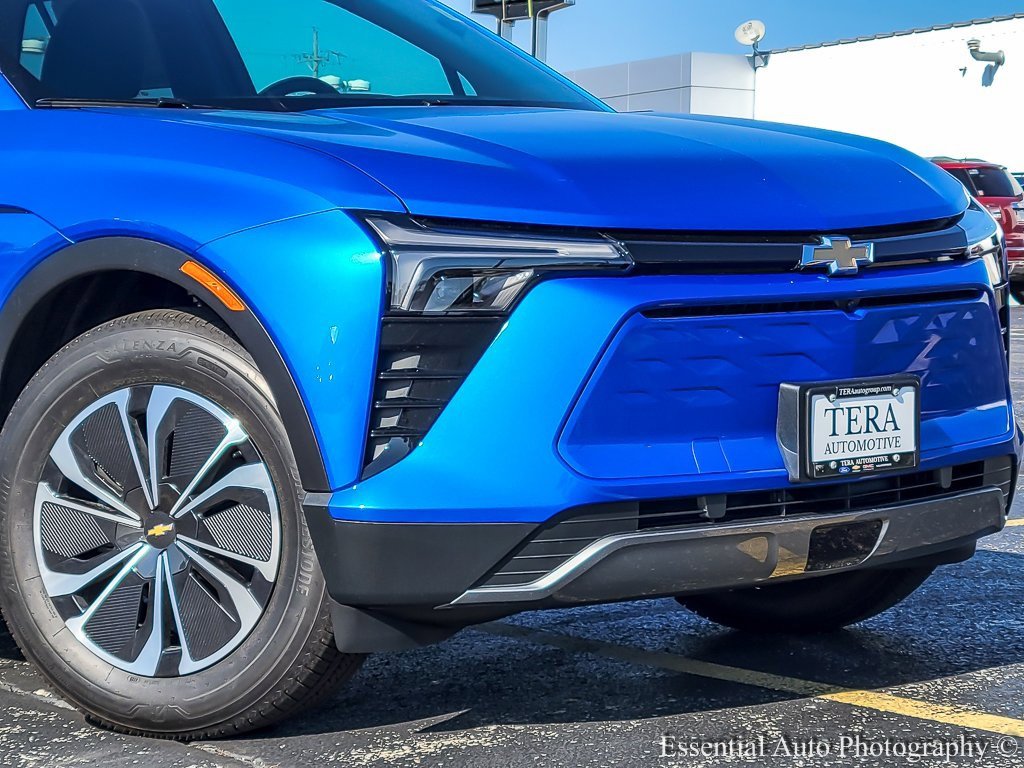 2026 Chevrolet Blazer photo 2