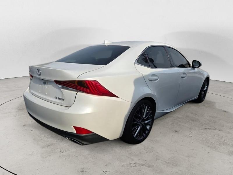 2017 Lexus IS 200t photo 2
