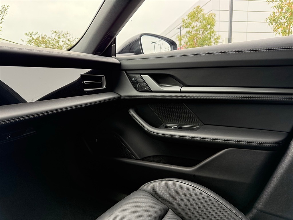 2025 Porsche Taycan 4S photo 23