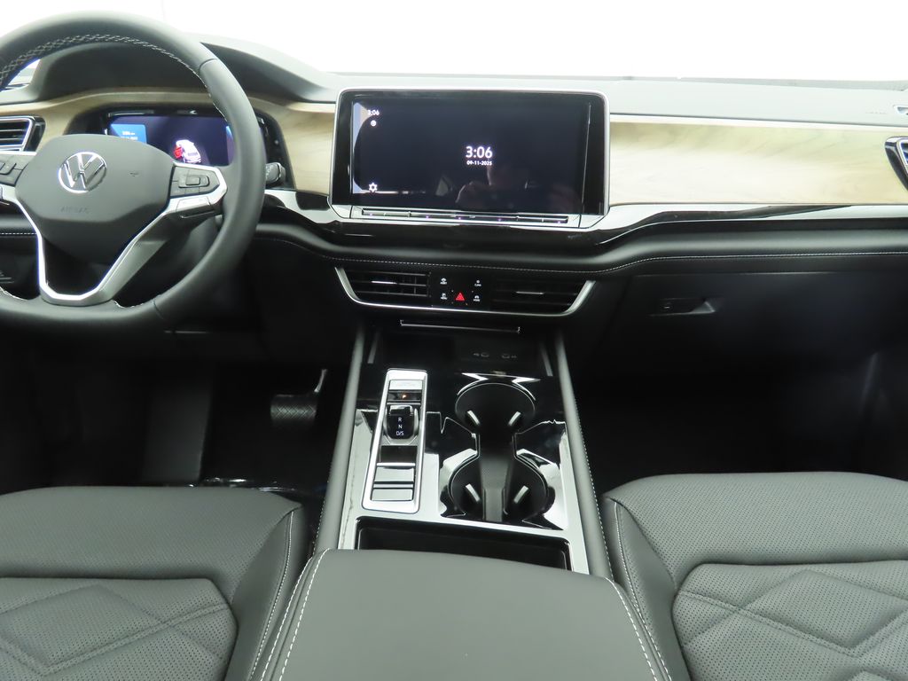 2026 Volkswagen Atlas SE Technology photo 13