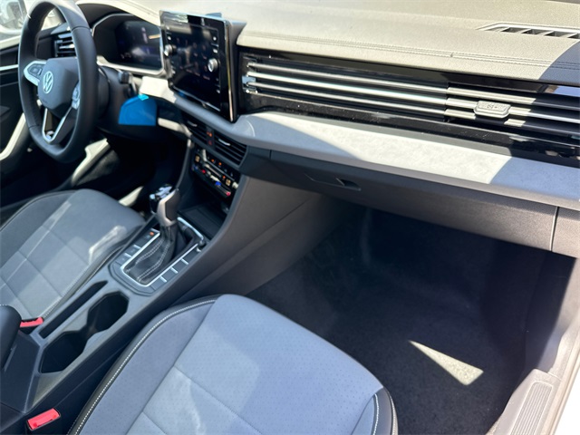 2025 Volkswagen Jetta 1.5T SE photo 16