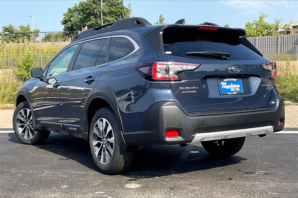 2025 Subaru Outback Limited XT photo 2
