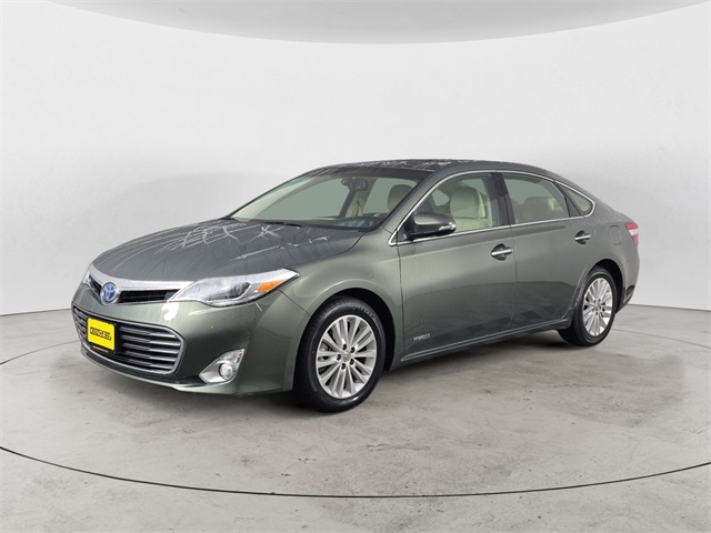 2013 Toyota Avalon Limited Hybrid's photo