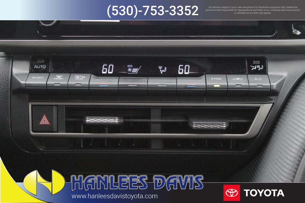 2025 Toyota Camry photo 14