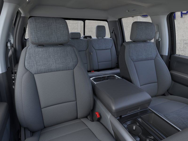 2025 Ford F-150 XLT photo 2