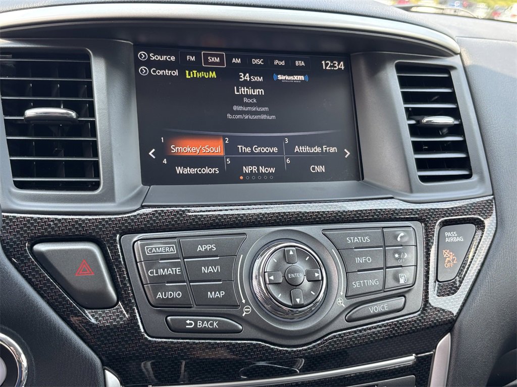 2019 Nissan Pathfinder SL photo 22