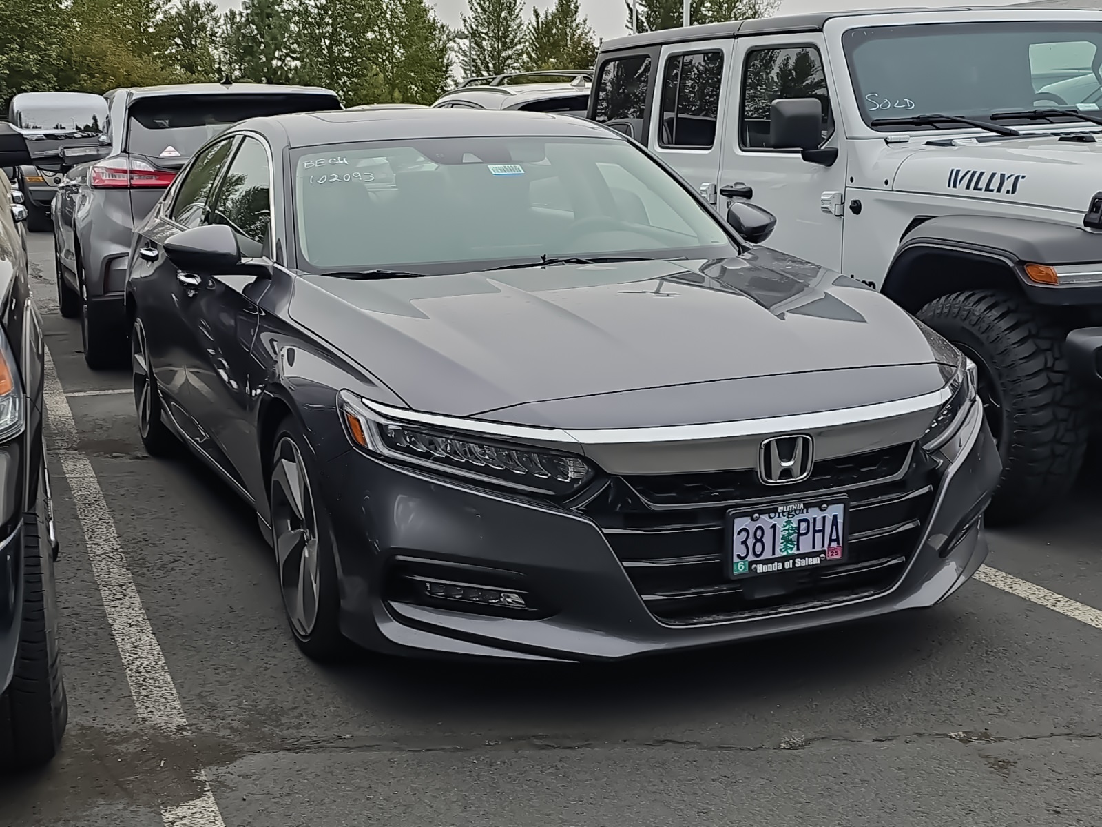 2020 Honda Accord Touring 2.0T photo 2