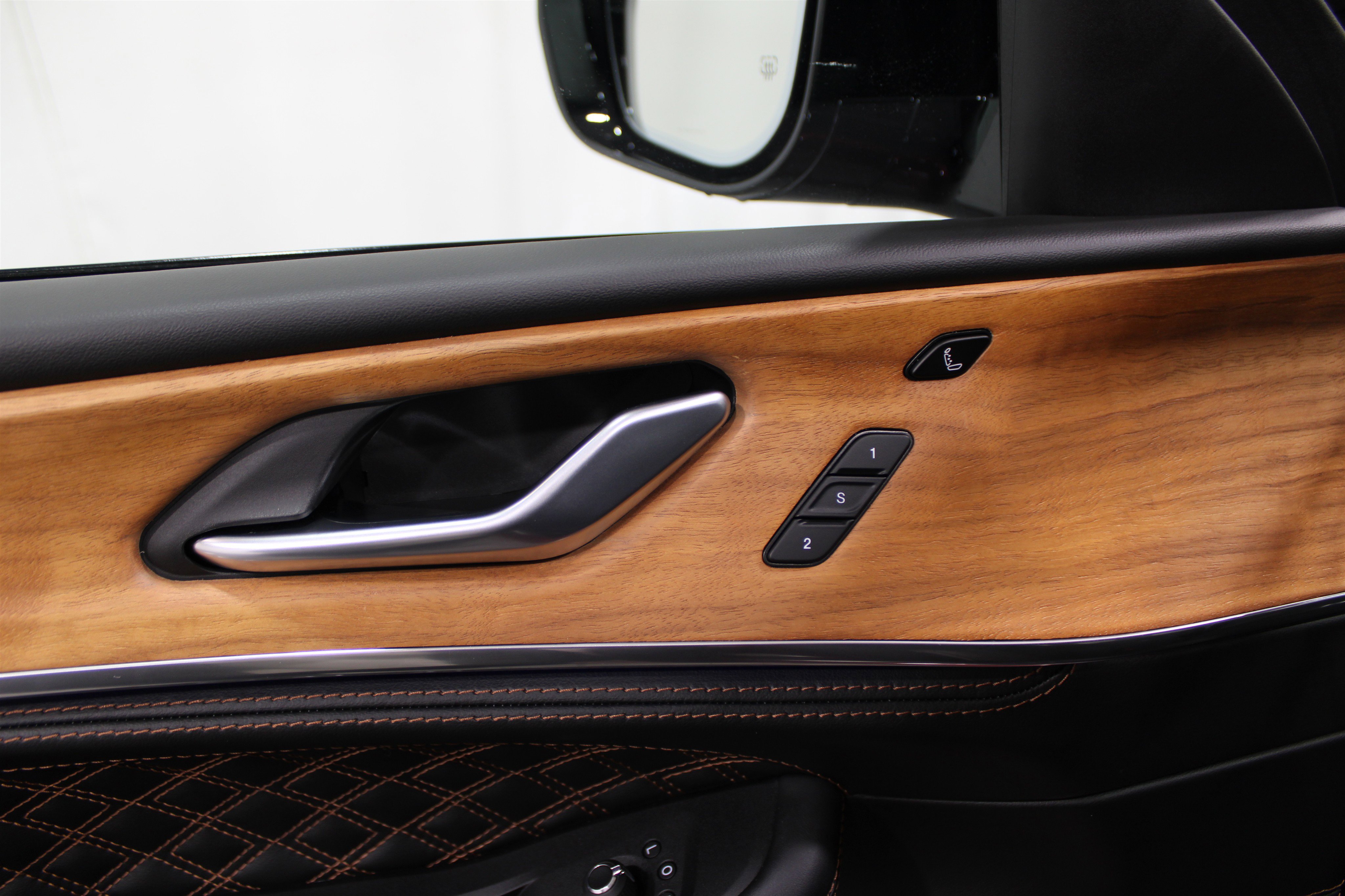 2025 Jeep Grand Cherokee L Summit Reserve photo 4